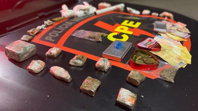 Quatro pessoas são presas pelo crime de associação ao tráfico de drogas, em Catalão e Ouvidor