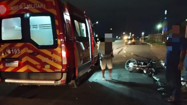 Acidente em avenida deixa motociclista ferido após tentativa de fuga de blitz policial em Catalão