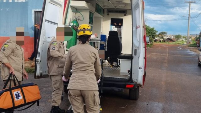 Acidente em Catalão: motorista evade após colisão com moto, deixando mulher de 34 anos gravemente ferida