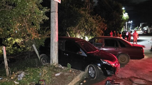 Motorista bate em carro estacionado no Setor Universitário, em Catalão; Ninguém ficou ferido