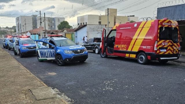 Homem é atingido por quatro golpes de faca durante desentendimento em Catalão