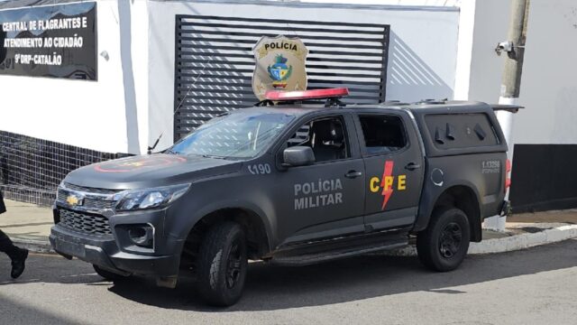 CPE em ação: Mulher é detida em Catalão suspeita de aplicar golpes de estelionato com falso Pix em loja de roupas femininas
