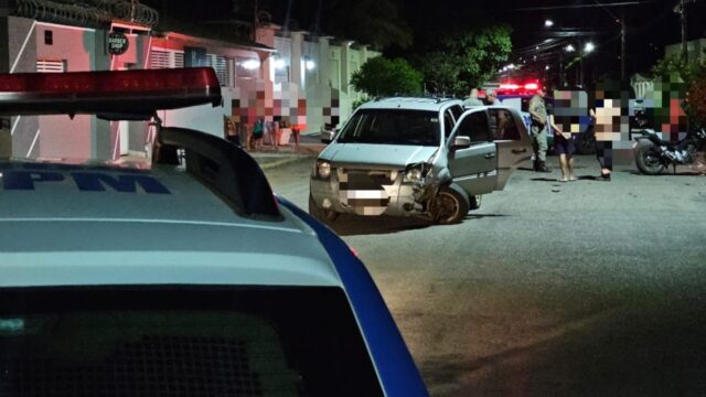 Motociclista fica gravemente ferida após moto ser atingida por veículo de passeio em Catalão