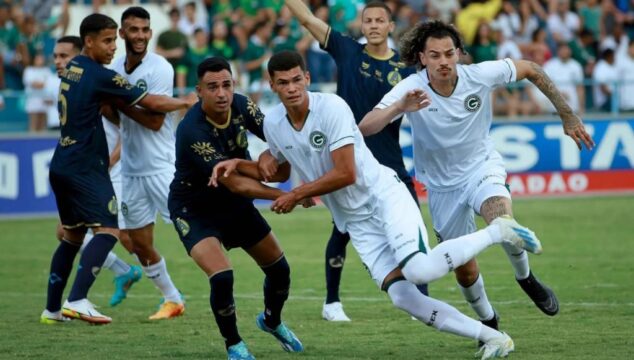 Goiás analisa possibilidade de poupar jogadores contra o Crac