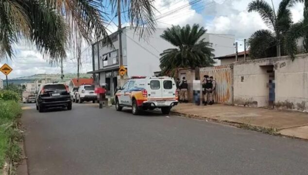 Adolescente mata o próprio avô a facadas em Minas Gerais alegando que ele era violento com a família
