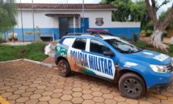 Casal é preso suspeito de furtar casa e barzinho no distrito de Santo Antônio do Rio Verde, em Catalão Casal é preso suspeito de furtar casa e barzinho no distrito de Santo Antônio do Rio Verde, em Catalão