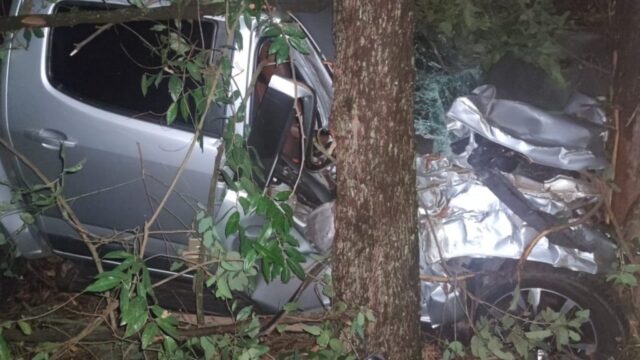 Motorista embriagado provoca acidente em Araguari e é detido pela polícia