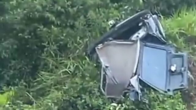 Motorista desaparece ao cair em córrego após acidente na GO-139 em Cristianópolis; passagerio ferido é resgatado