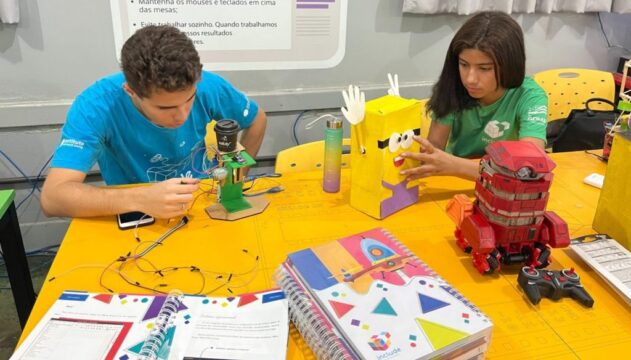 Em Catalão, Governo de Goiás oferece vagas de curso gratuito de robótica para crianças e adolescentes