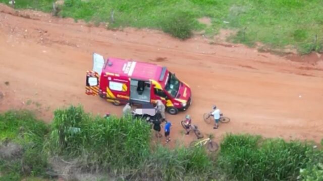 Criança de sete anos fica ferida após queda de bicicleta em estrada rural de Ouvidor
