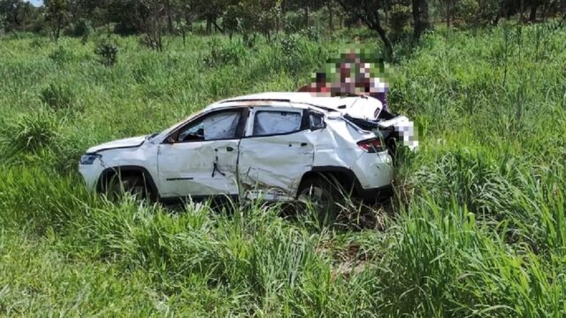 Colisão entre dois veículos na BR-040, entre Cristalina e Luziânia deixa duas pessoas feridas