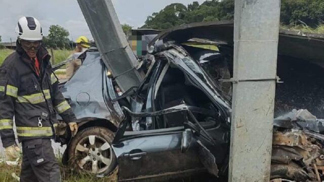 Grave acidente na GO-020, em Goiânia deixa casal feridos