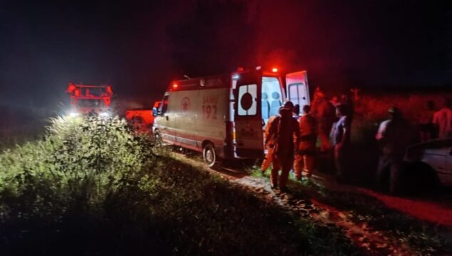 Homem morre após queda de 30m em cachoeira na zona rural de Prata