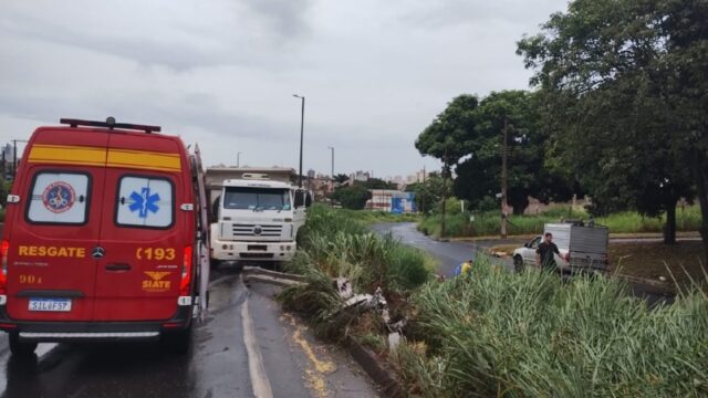 Motorista fica ferido após acidente na BR-365 em Uberlândia