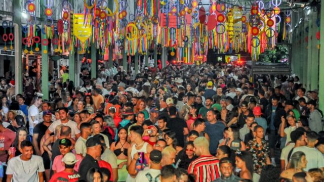 Última noite do Carnaval em Goiandira: encerramento em grande estilo nesta terça-feira, 13 de fevereiro!