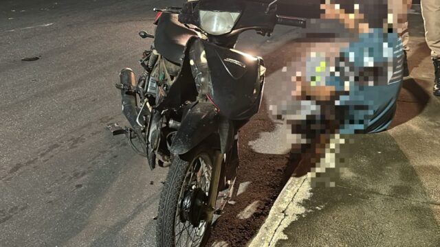 Motociclista fica ferido após colidir contra carro estacionado em Catalão