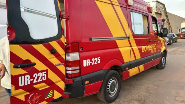 Homem fica ferido após motociclista colidir contra traseira de sua moto, causar o acidente e sair sem prestar socorro em Catalão
