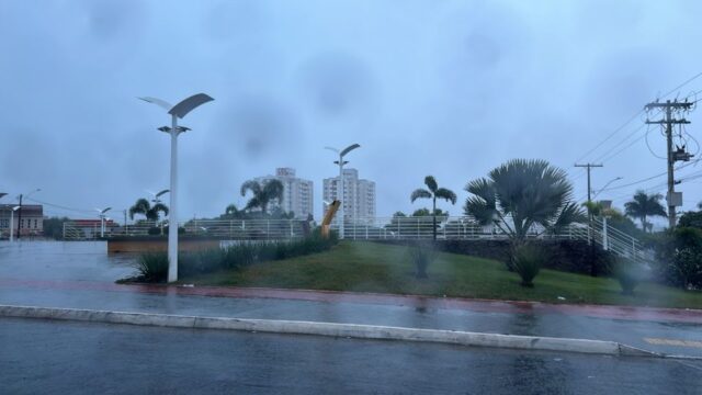 Previsão do tempo: Chuva e tempestades marcam a última segunda-feira de 2024 em Catalão