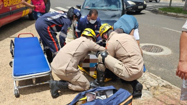 Mulher é atropelada por carro ao atravessar na faixa de pedestre em Catalão