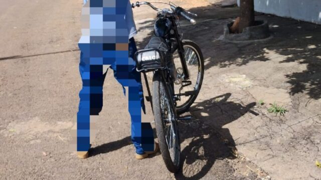Campo Alegre de Goiás: indivíduo é flagrado pela PM executando manobras perigosas em via pública com bicicleta motorizada caseira