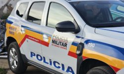 Polícia apreende armas, munições e veículo adulterado; homem é preso e dois adolescentes são apreendidos em Uberlândia Polícia apreende armas, munições e veículo adulterado; homem é preso e dois adolescentes são apreendidos em Uberlândia