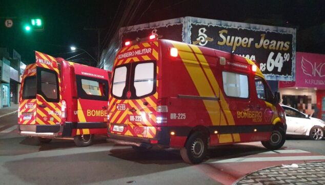 Acidente de trânsito: Motociclista colide contra carro em cruzamento na região central de Catalão após não respeitar o semáforo