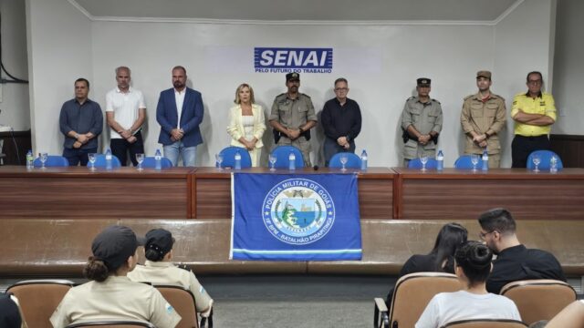 18ºBPM realiza aula inaugural da 2º turma do Programa Polícia Militar Mirim em Catalão