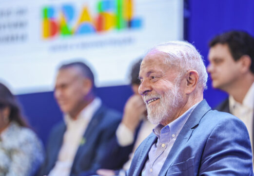 Orçamento de 2026 enviado por Lula corta cerca de R$ 1 bilhão de programas sociais e educacionais e amplia emendas parlamentares