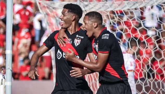 Atlético-GO domina o Vila Nova, vence por 2 a 0 no OBA e abre vantagem na final do Goianão 2024