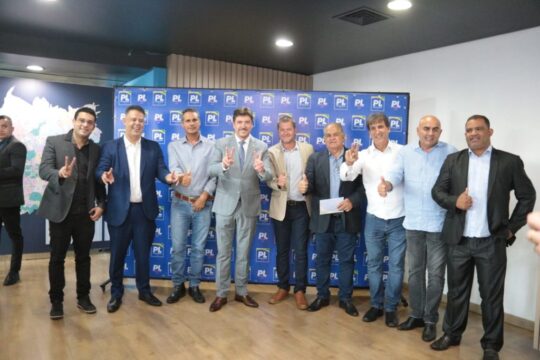 Senador Wilder Moraes (PL) recebe Douglas Sertório e reforça seu apoio à sua pré-candidatura em Campo Alegre de Goiás.