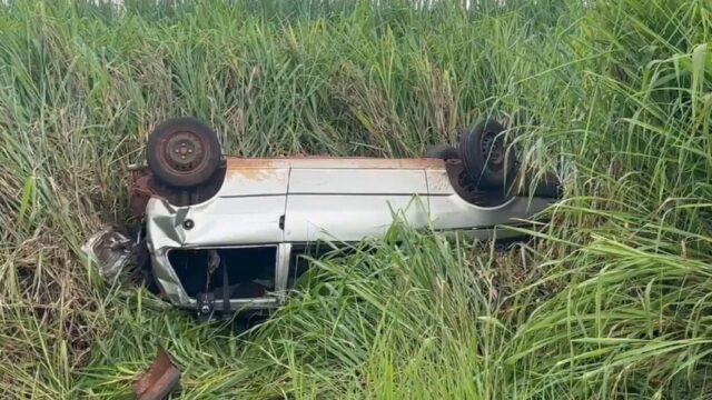 Idosa morre em acidente com capotamento na BR-060 entre Santo Antônio da Barra e Rio Verde
