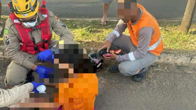 Mulher ficar ferida após sofre uma queda de moto em Caldas Novas