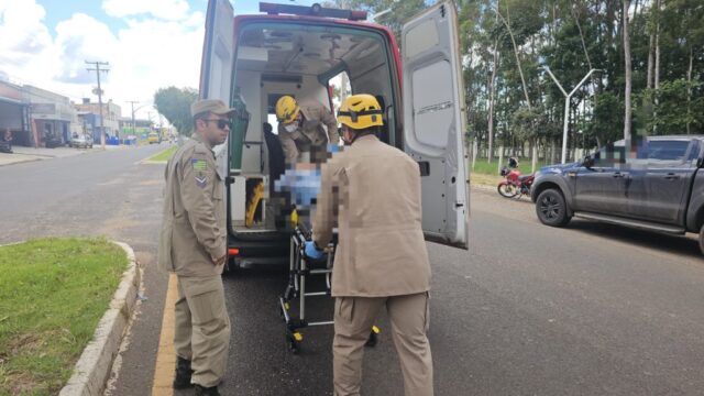Duas pessoas ficam feridas após colisão entre camionete e moto em Catalão