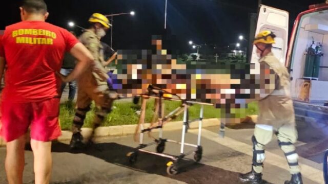 Ciclista fica ferida após colidir na traseira de veículo, em Catalão