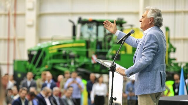 John Deere investirá R$ 700 milhões em expansão industrial em Catalão: Parceria estratégica com o Governo de Goiás