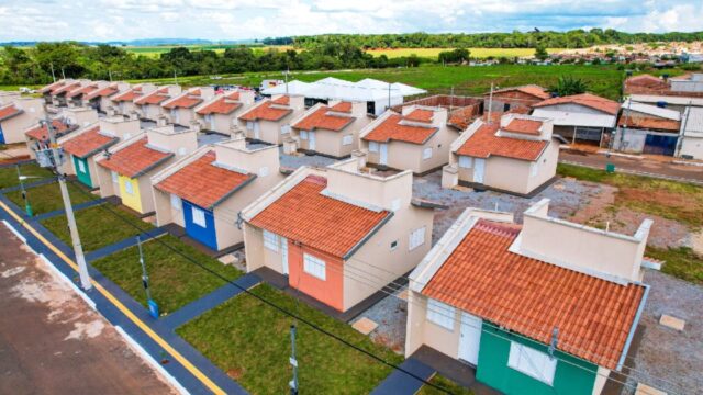Agehab inicia construção de casas a custo zero em Cumari, Goiandira, e em outros 41 novos municípios