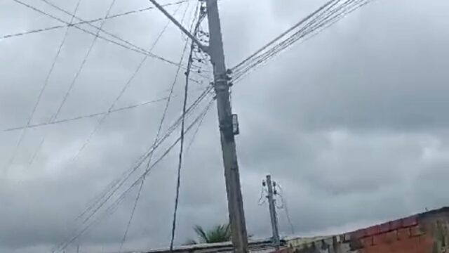 Moradores do bairro Maria Amélia I, em Catalão, sofrem com risco e demora no atendimento por falta de energia