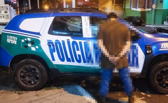 Homem é preso por invadir casa, agredir morador e furtar videogame, em Ipameri