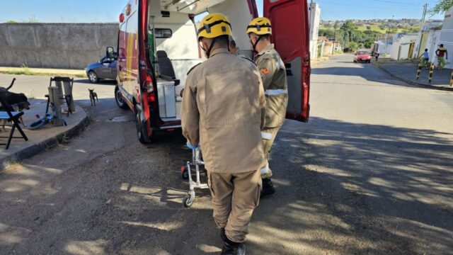 Motociclista fica ferido após colisão com veículo de passeio em Catalão