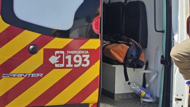 Adolescente de 17 anos fica ferida após colisão entre carro e moto em Catalão