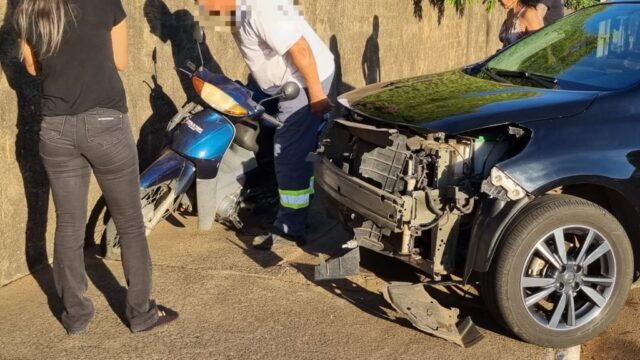 Mulher fica ferida após ser atingida por veículo em Catalão