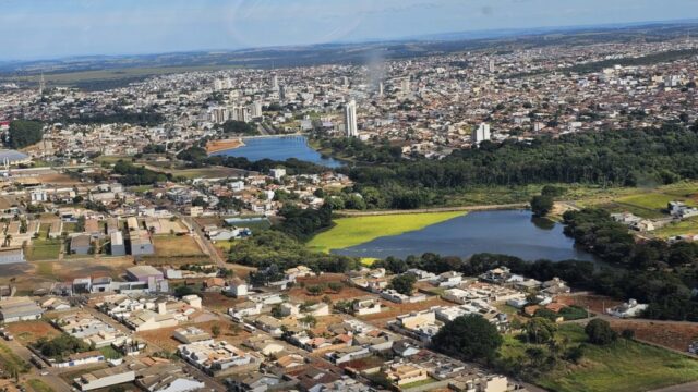 Saúde alerta população: calor, fumaça e baixa umidade exigem cuidados