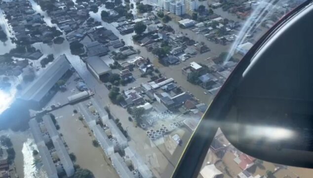 Helicóptero dos bombeiros de Goiás realiza 22 atendimentos no RS