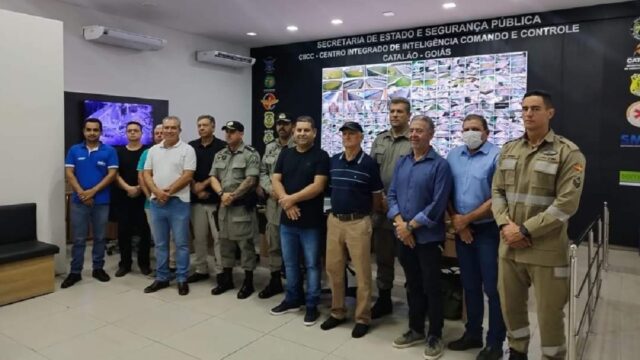 Prefeito Cebinha anuncia projeto de câmeras de monitoramento para reforçar segurança em Ouvidor