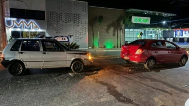 Motorista é detido por suspeita de embriaguez após acidente no centro de Pires do Rio
