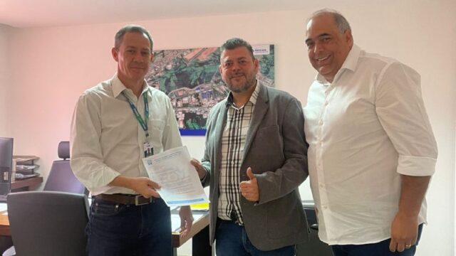Carlos Albino, presidente do SIMECAT, vai à Codego para solicitar serviço de iluminação para o DIMIC