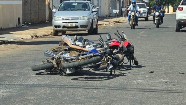 Acidente envolvendo duas motos deixa vítimas com ferimentos leves em Catalão
