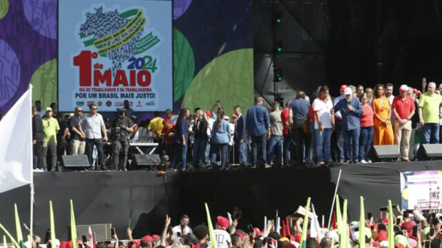Lula sanciona lei que altera tabela do Imposto de Renda