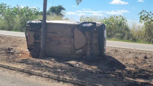 Acidente na GO-330 envolve carro e motocicleta e deixa duas vítimas feridas, em Catalão