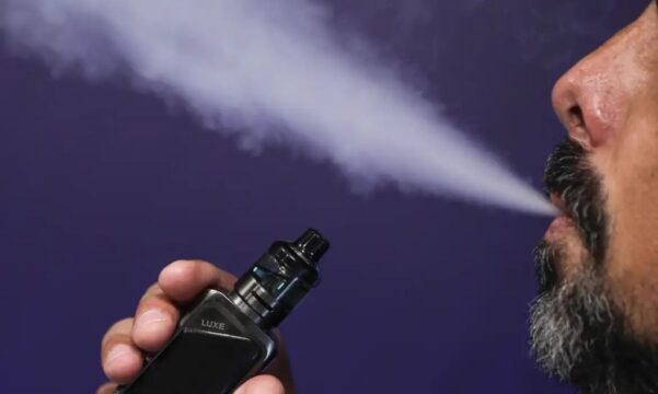 Procon Goiás autua Facebook sobre publicidade de cigarros eletrônicos